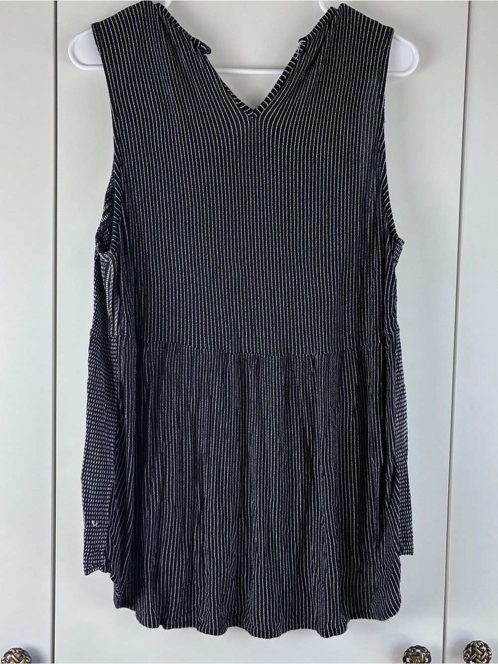 Anthropologie Embroidered Top - Picture 4 of 8
